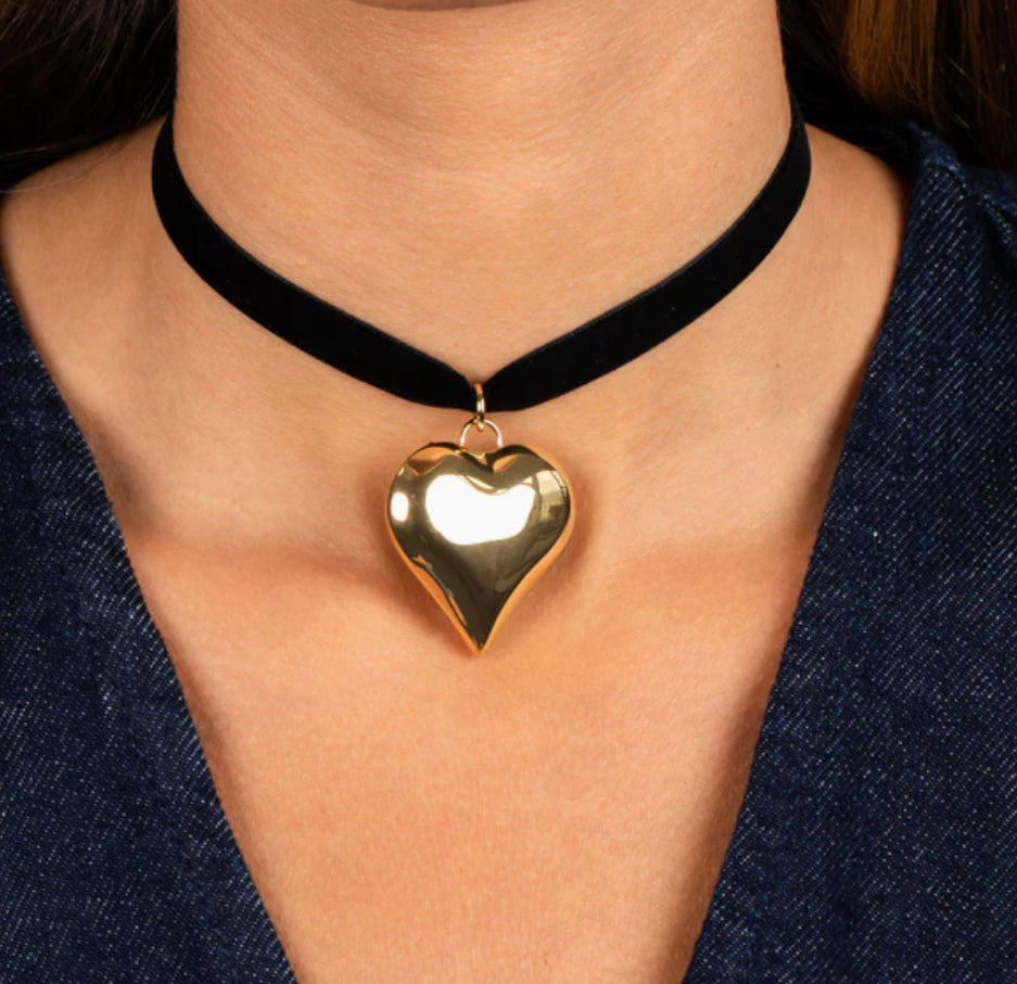 Puffy Heart Necklace Black Velvet Choker