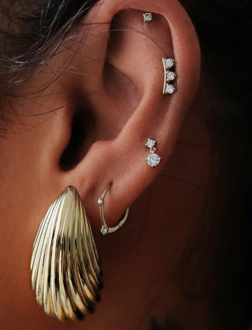 GOLD SHELL EARRINGS