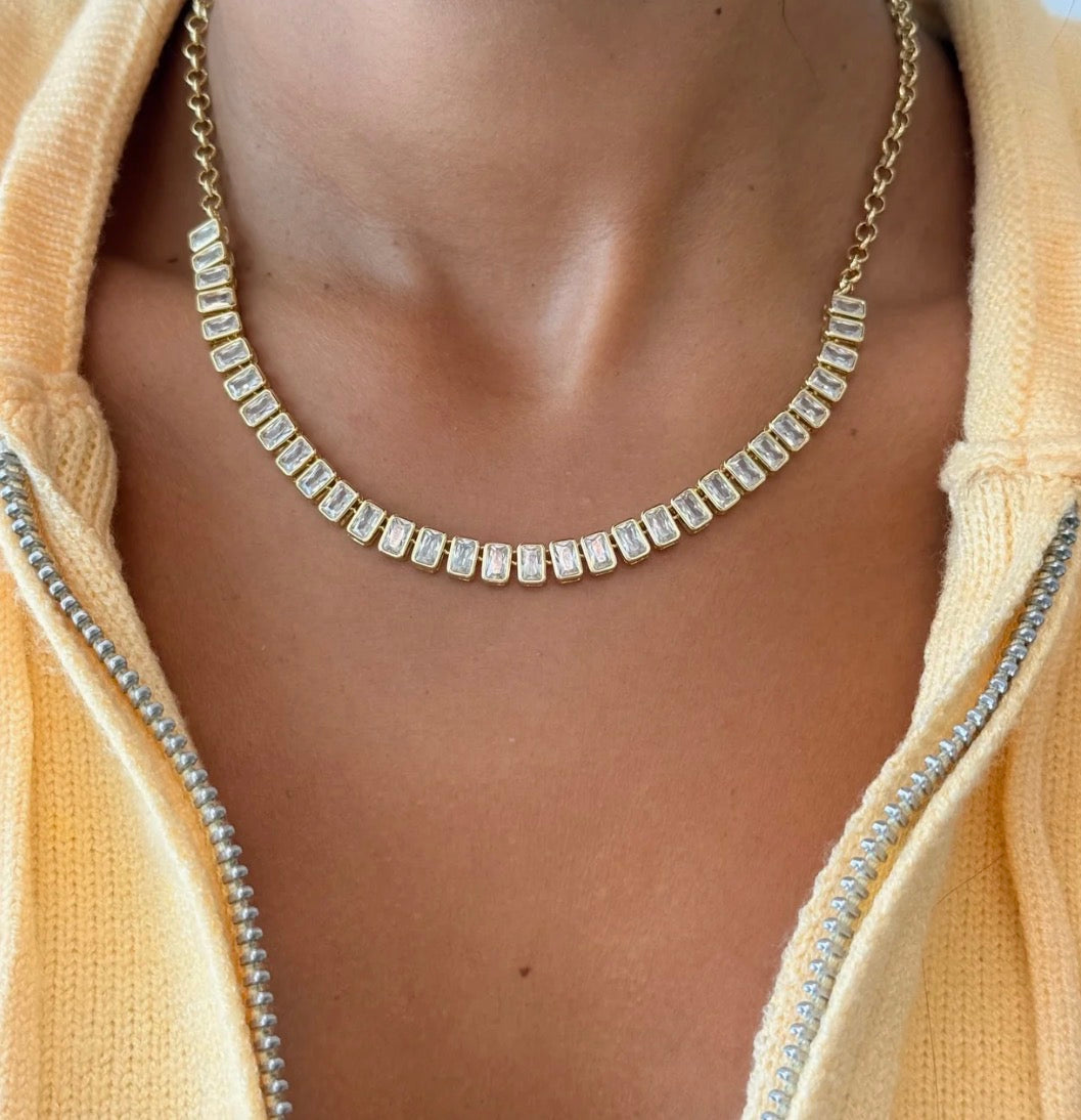 EMERALD GLOW NECKLACE