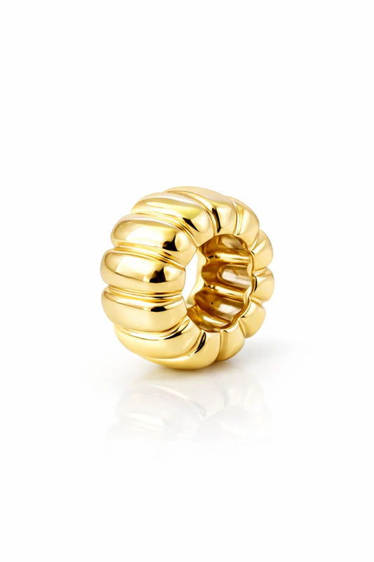 FLUTED SPACER
